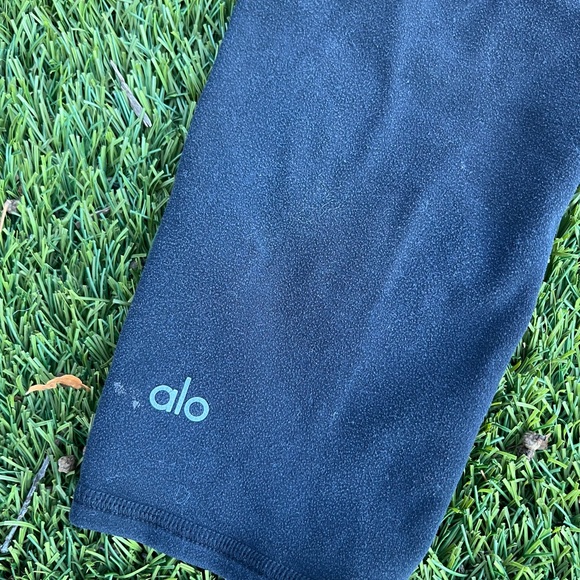 Alo Yoga Capri Leggings - Picture 2 of 5